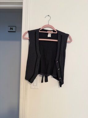 LA Girl Black and Gray Textured Sleeveless Vest